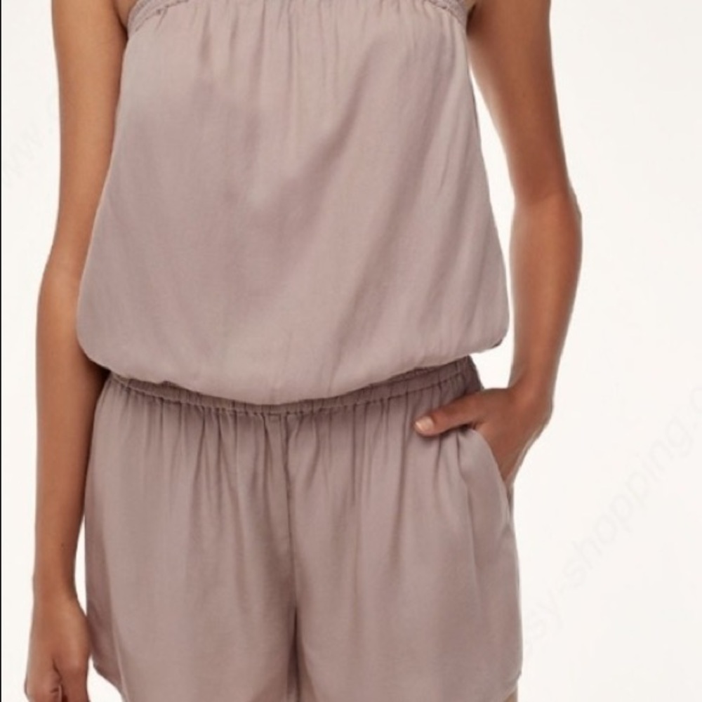 ARITZIA Azure Skies Cropsey Strapless Romper in a Beige/Tan XS. Good condition.